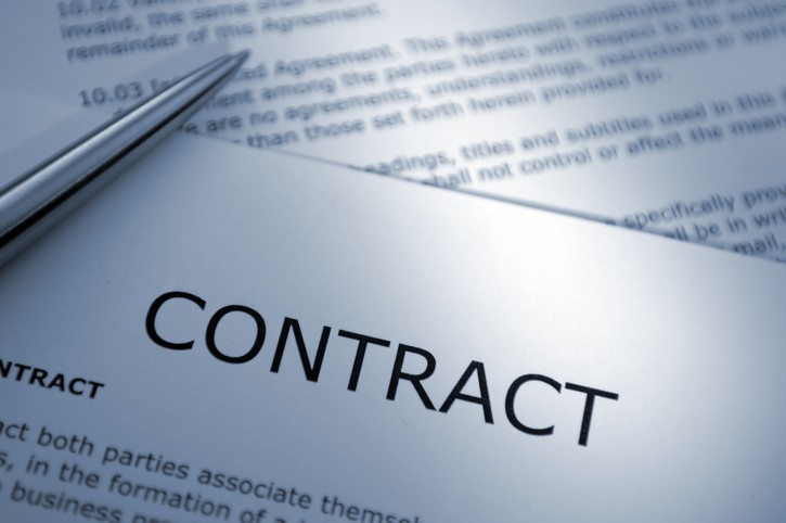 Negotiating Rates and Contracts as a Freelance Writer